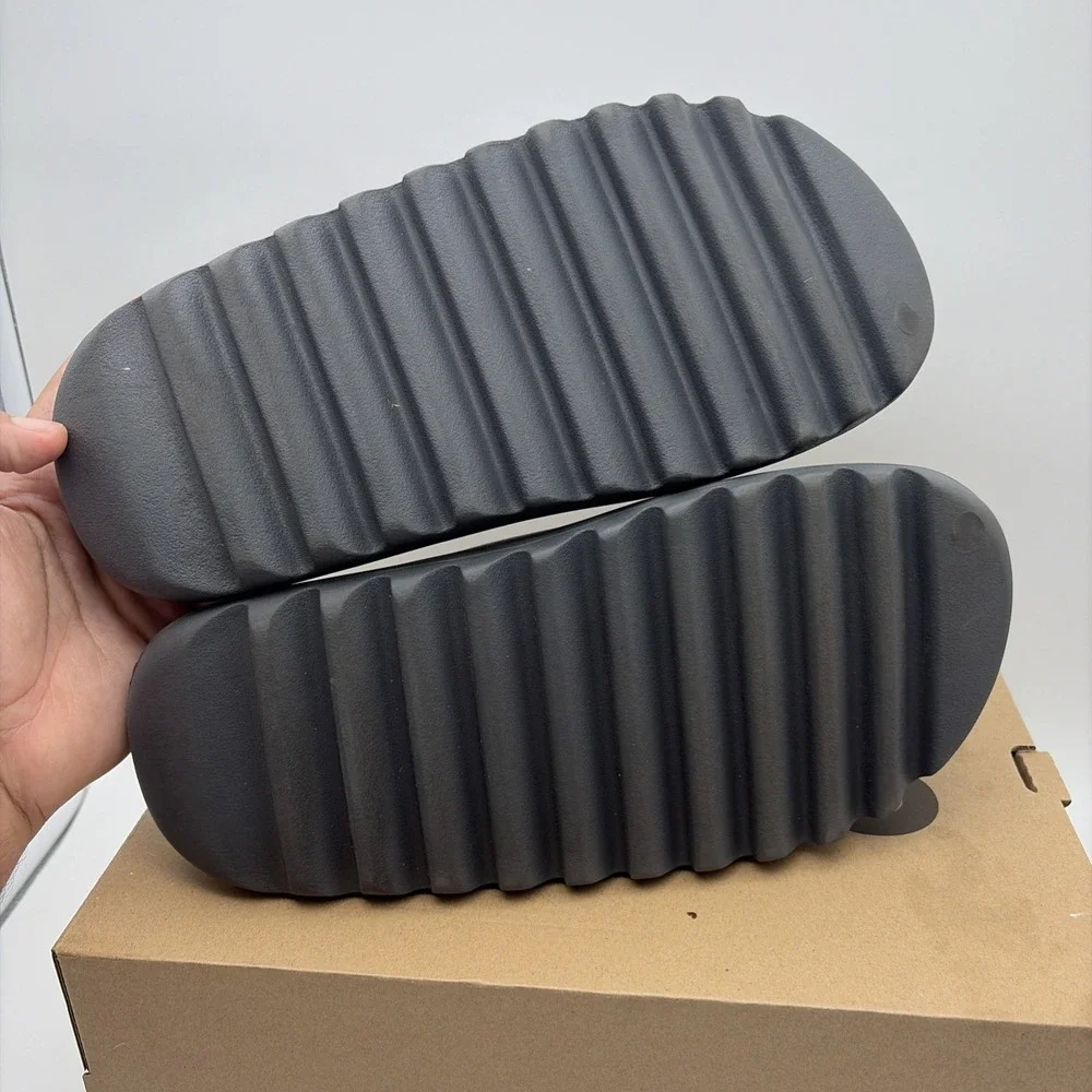 adidas Yeezy Slide Slate Grey ID2350 Mens Size 11 Gray Slip On Sneaker